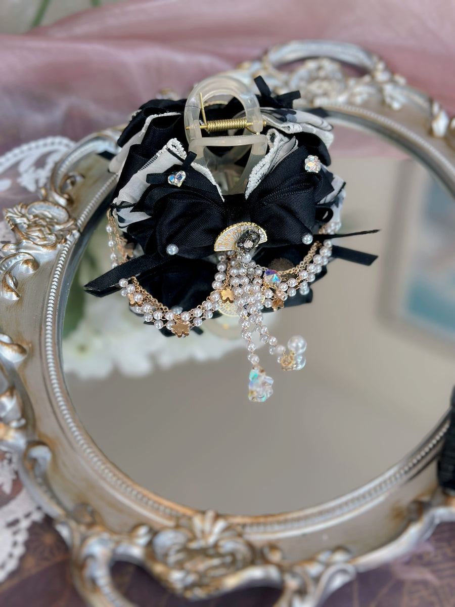 Black fan Oriental style bow medium size clip