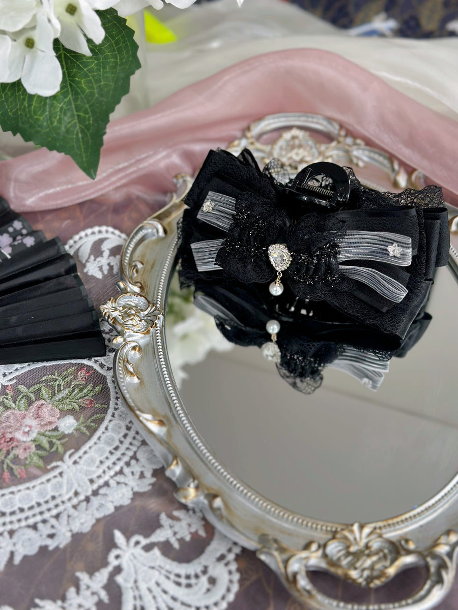Black lace bow medium size gripper