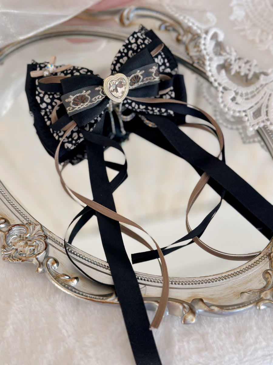 Black special ribbon bow clip