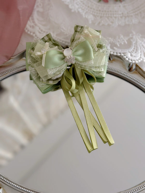 Green bear ribbon bow