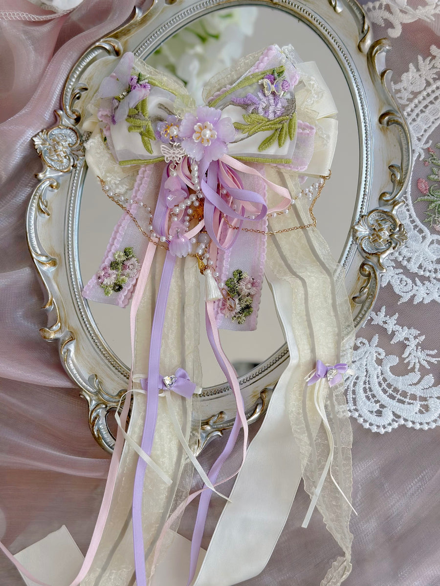 Beige purple romantic bow flower streamers