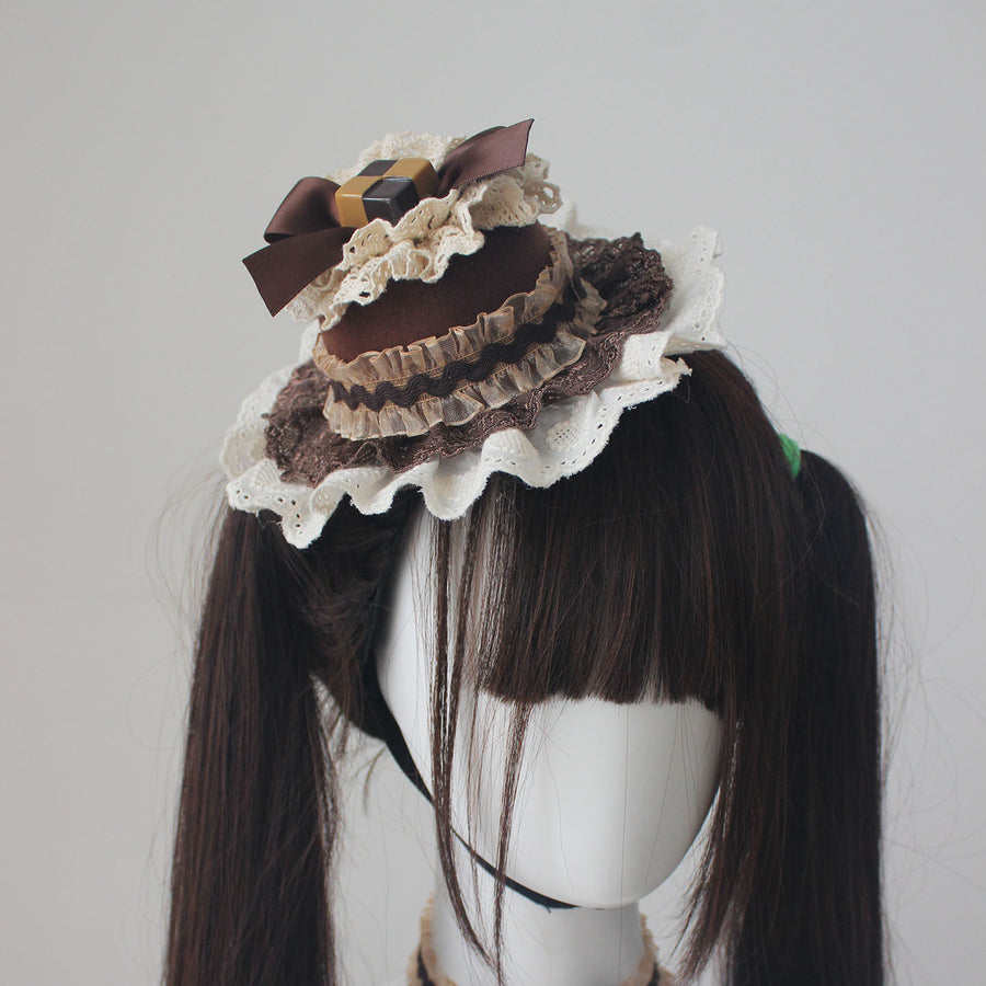 Original chocolate-colored Lolita hair accessory, hawthorn berry trinkets, headband, cake-shaped hat, chin strap.